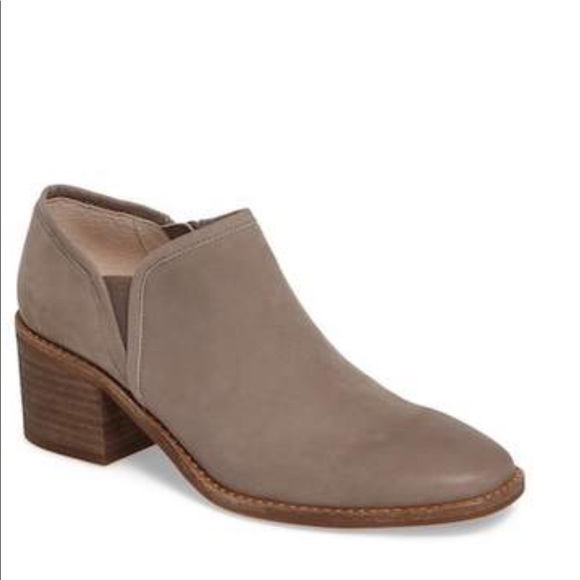 Caslon Faye Block Heel Ankle Boots - Picture 1 of 8